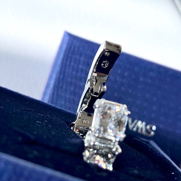 Swarovski “Millenia” Ear Cuff - Picture 6 of 10